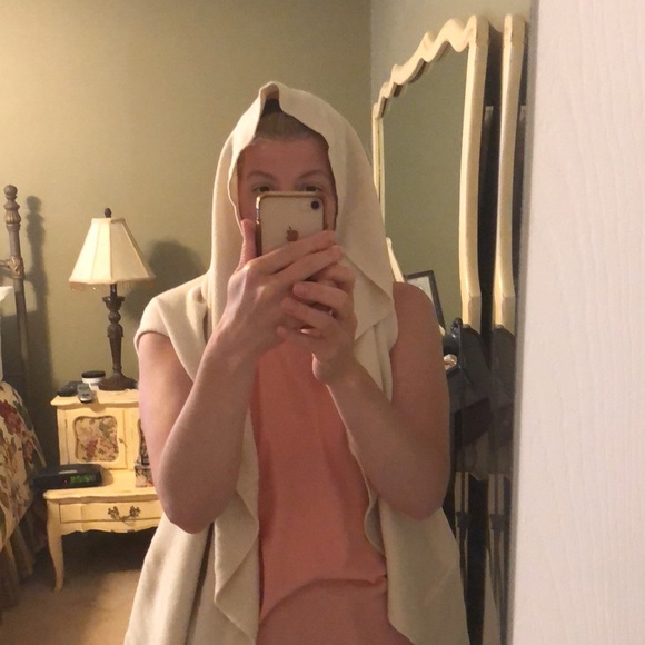 One size fits most sweater vest - Picture 2 of 3